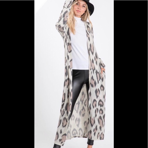 🍀Only 1 Left🍀. CHEETAH PRINT CARDIGAN - Picture 3 of 6